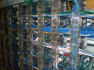 RH(リレー室・継電機器室)